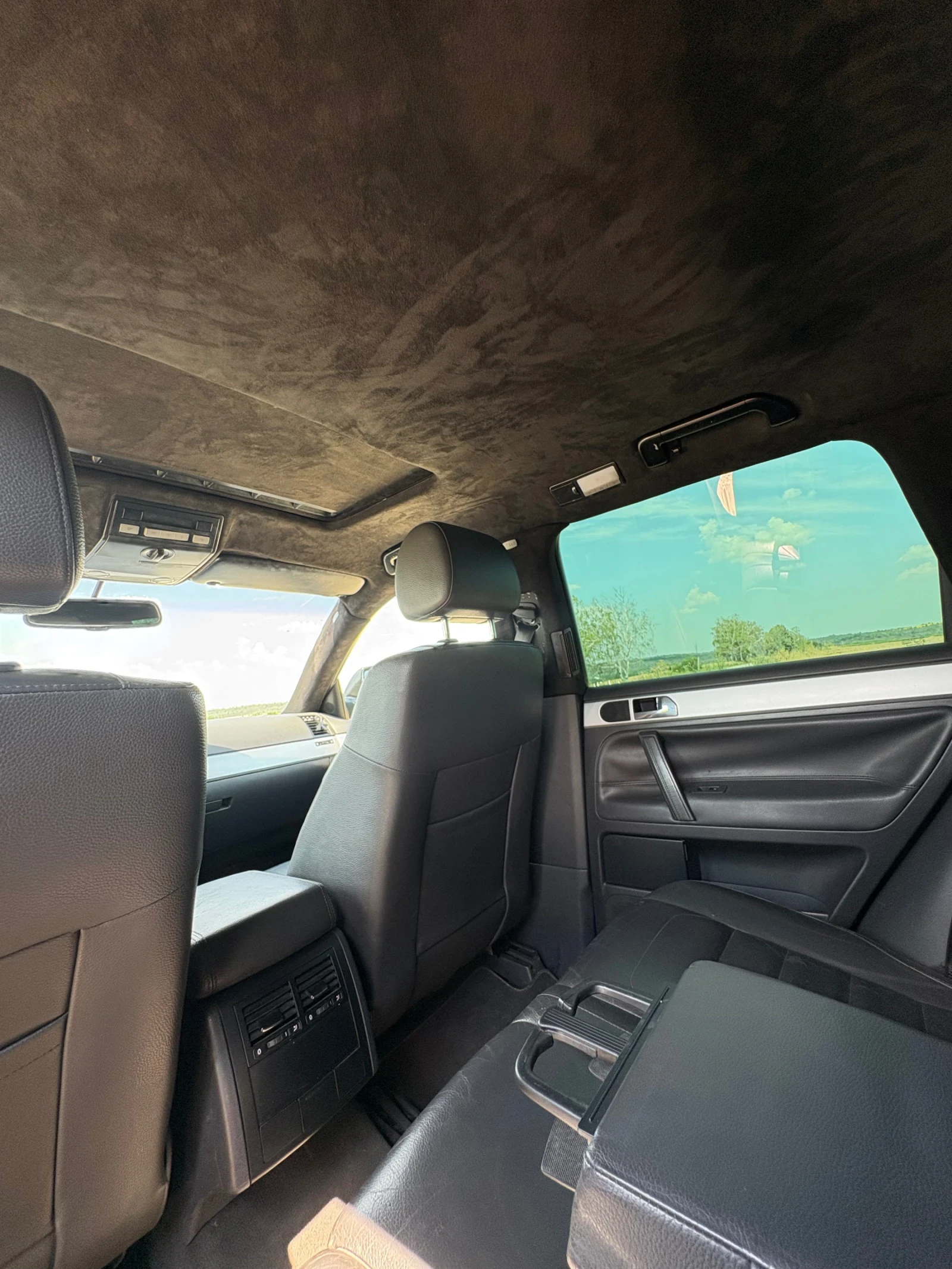 VW Touareg, снимка 7 - Автомобили и джипове - 55180170