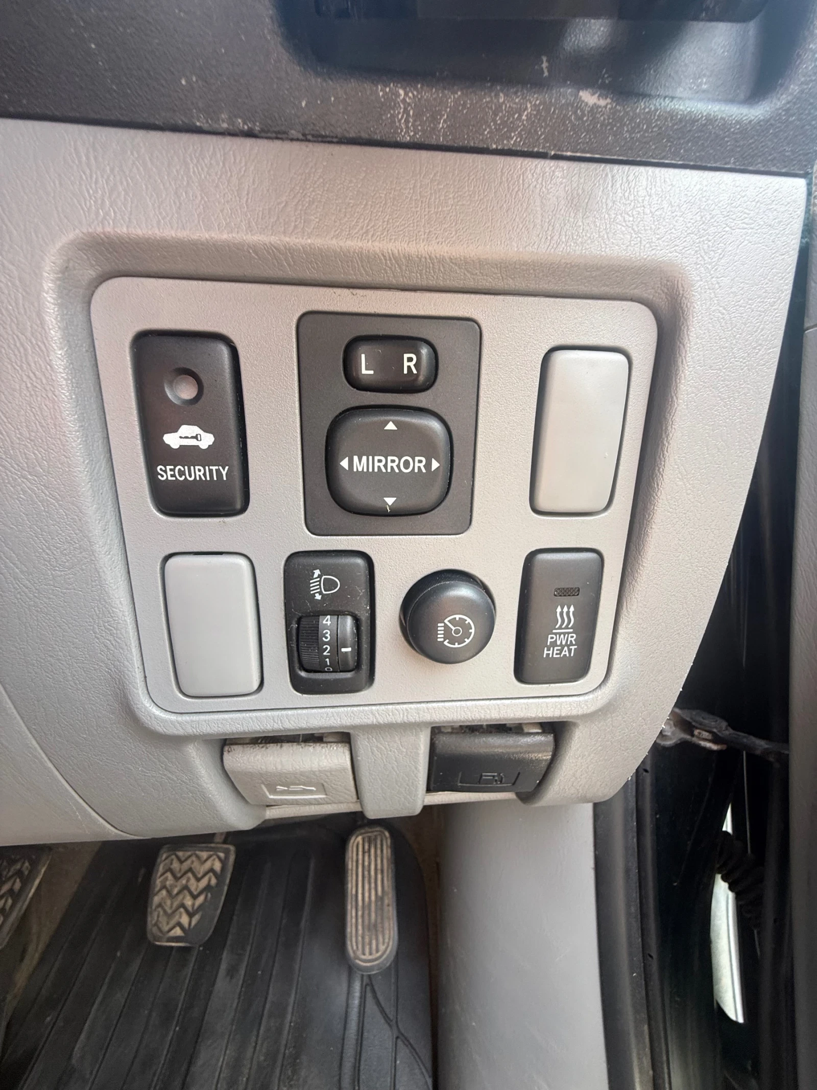 Toyota Hilux 3.0 D4D , снимка 10 - Автомобили и джипове - 55663475