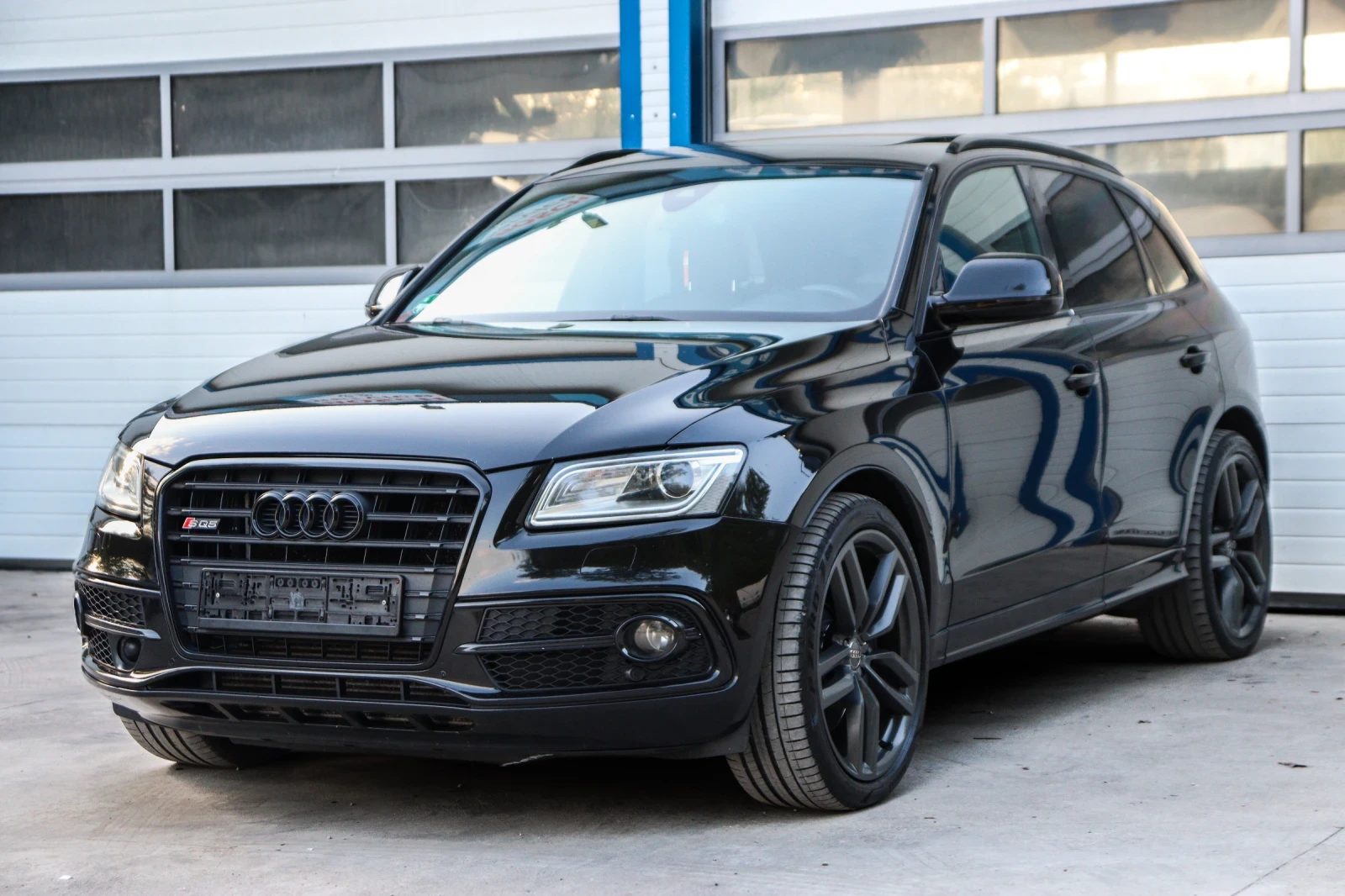 Audi SQ5 PanoB&oKeylesActiveSoundDist21 , снимка 2 - Автомобили и джипове - 55827598