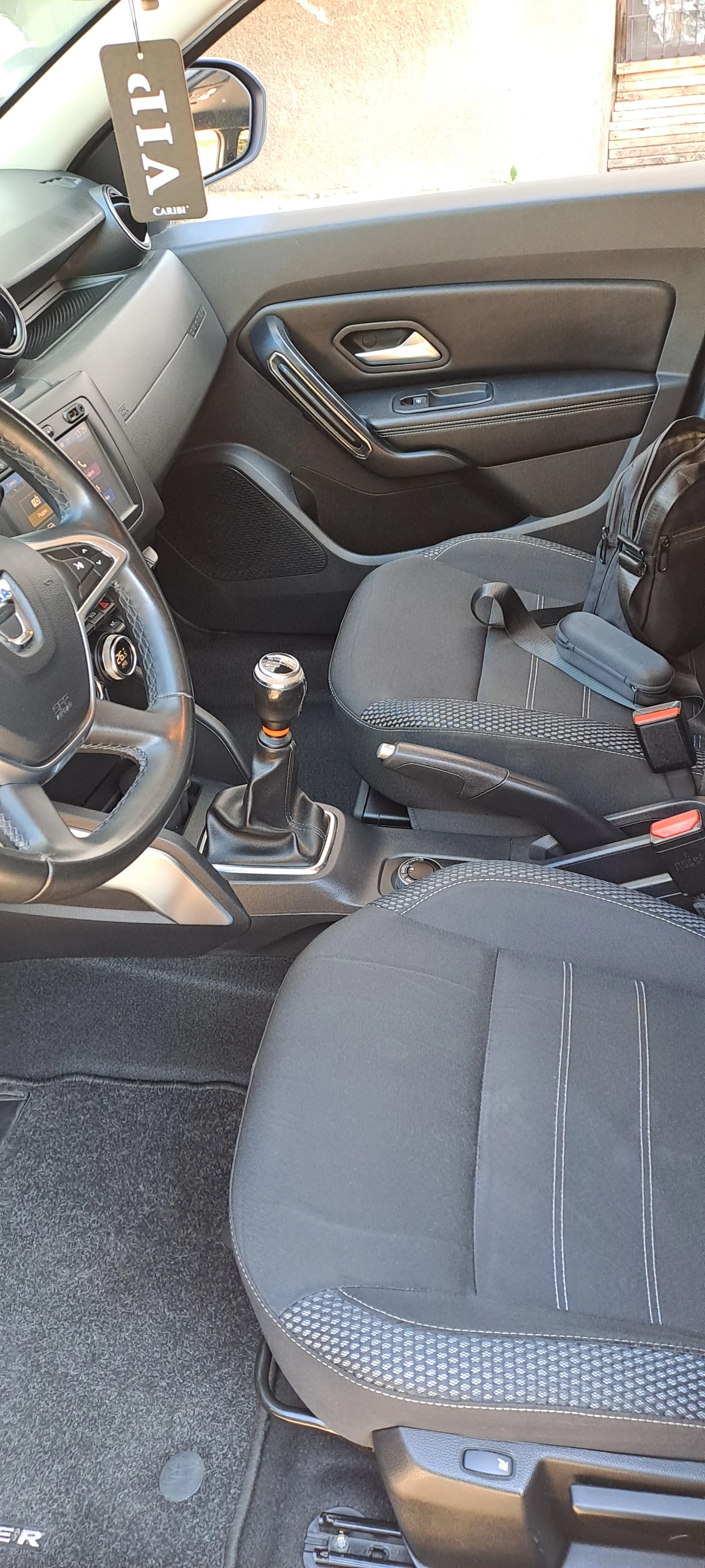 Dacia Duster 1.5 cDI , снимка 14 - Автомобили и джипове - 56722567