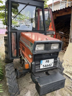Трактор Hinomoto E2004 2011, снимка 5