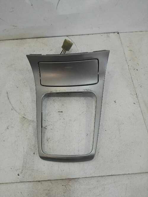 Пепелник Субару Форестър