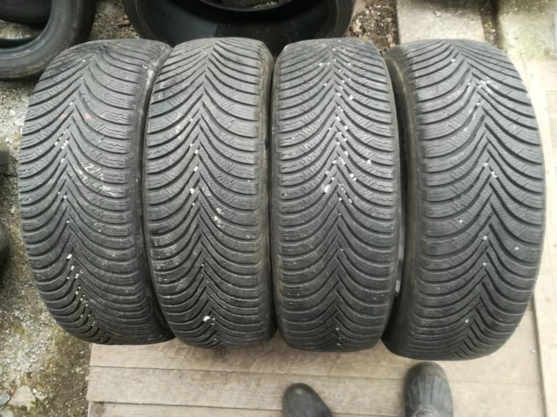 Гуми Зимни 205/60R16, снимка 6 - Гуми и джанти - 20430898