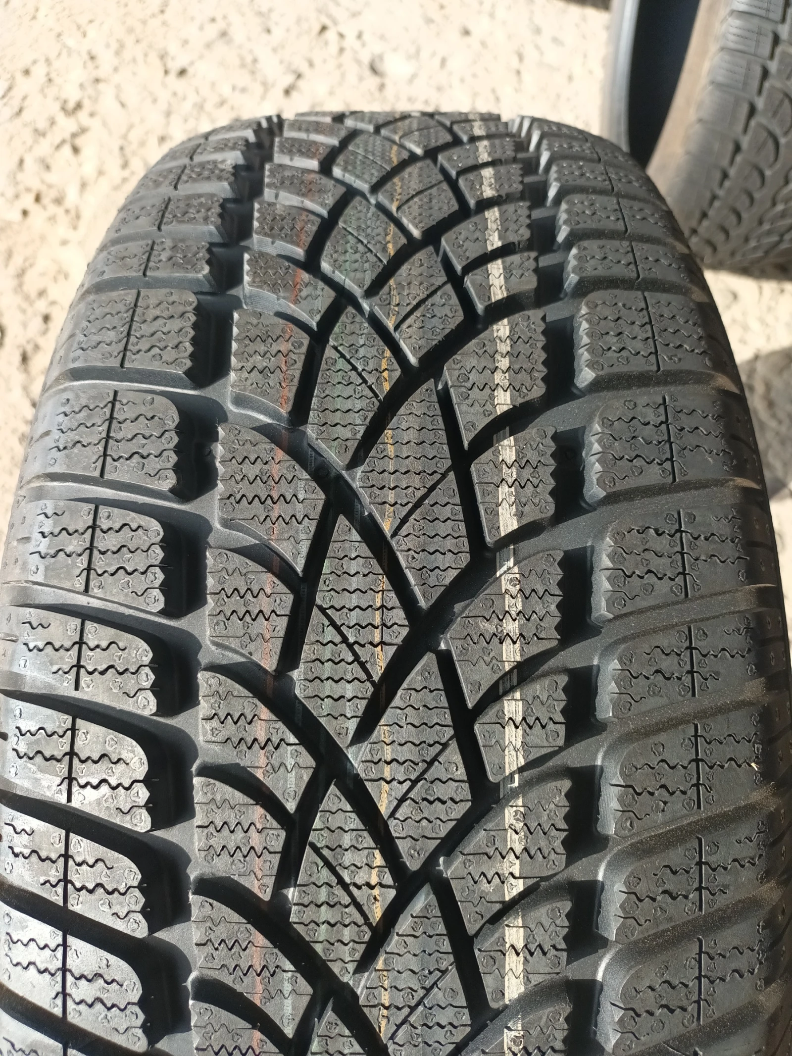 ���� 225/50R18 | Mobile.bg � ����������� 2