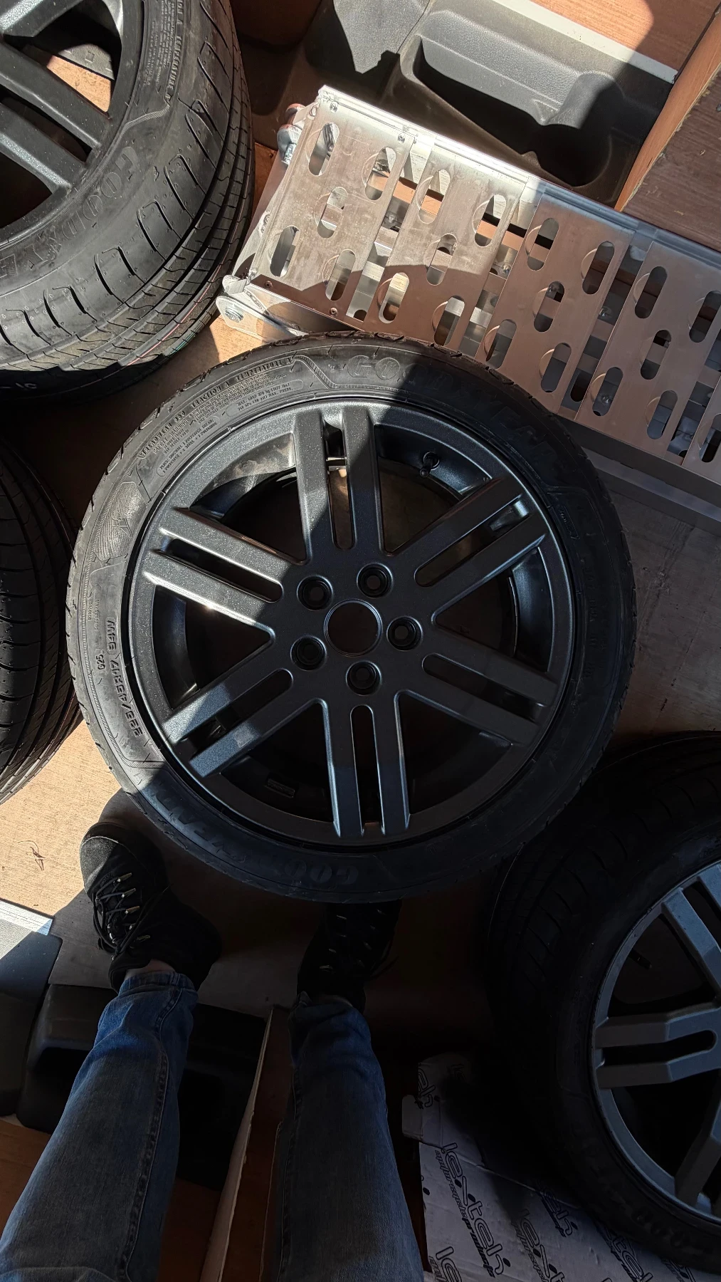 ���� � ������ 225/45R17 �� VW | Mobile.bg � ����������� 2