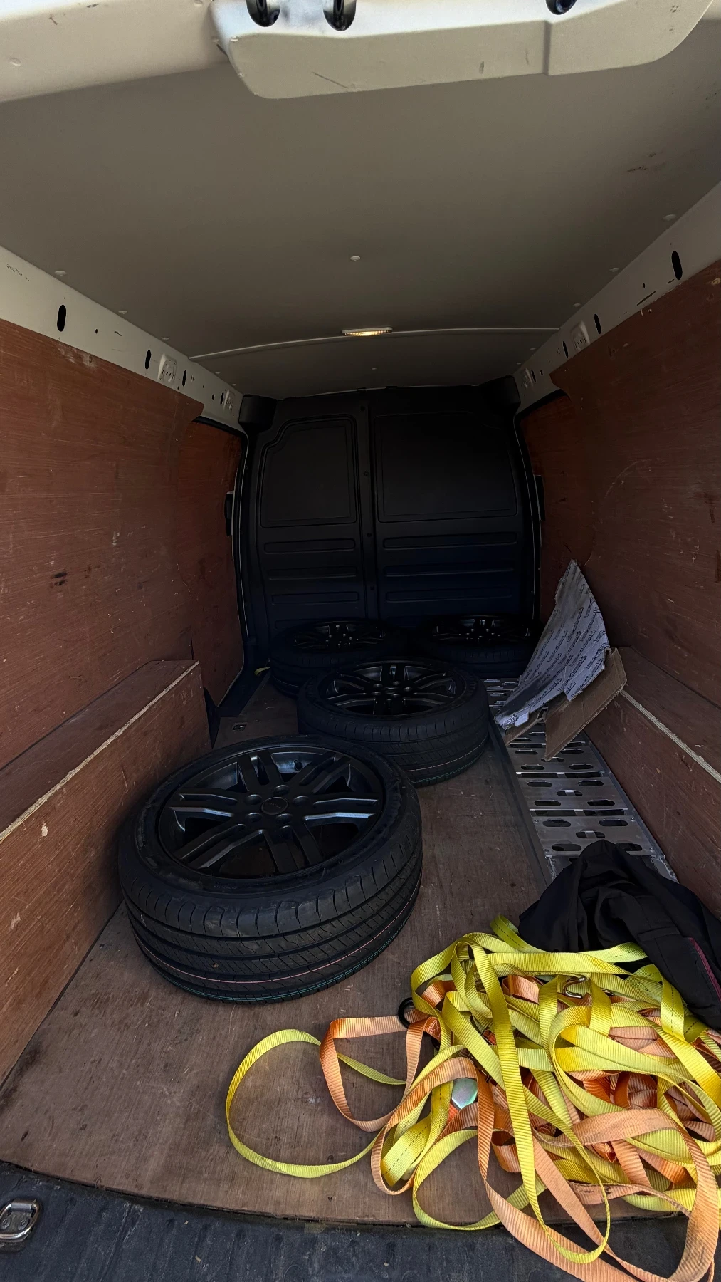 ���� � ������ 225/45R17 �� VW | Mobile.bg � ����������� 15