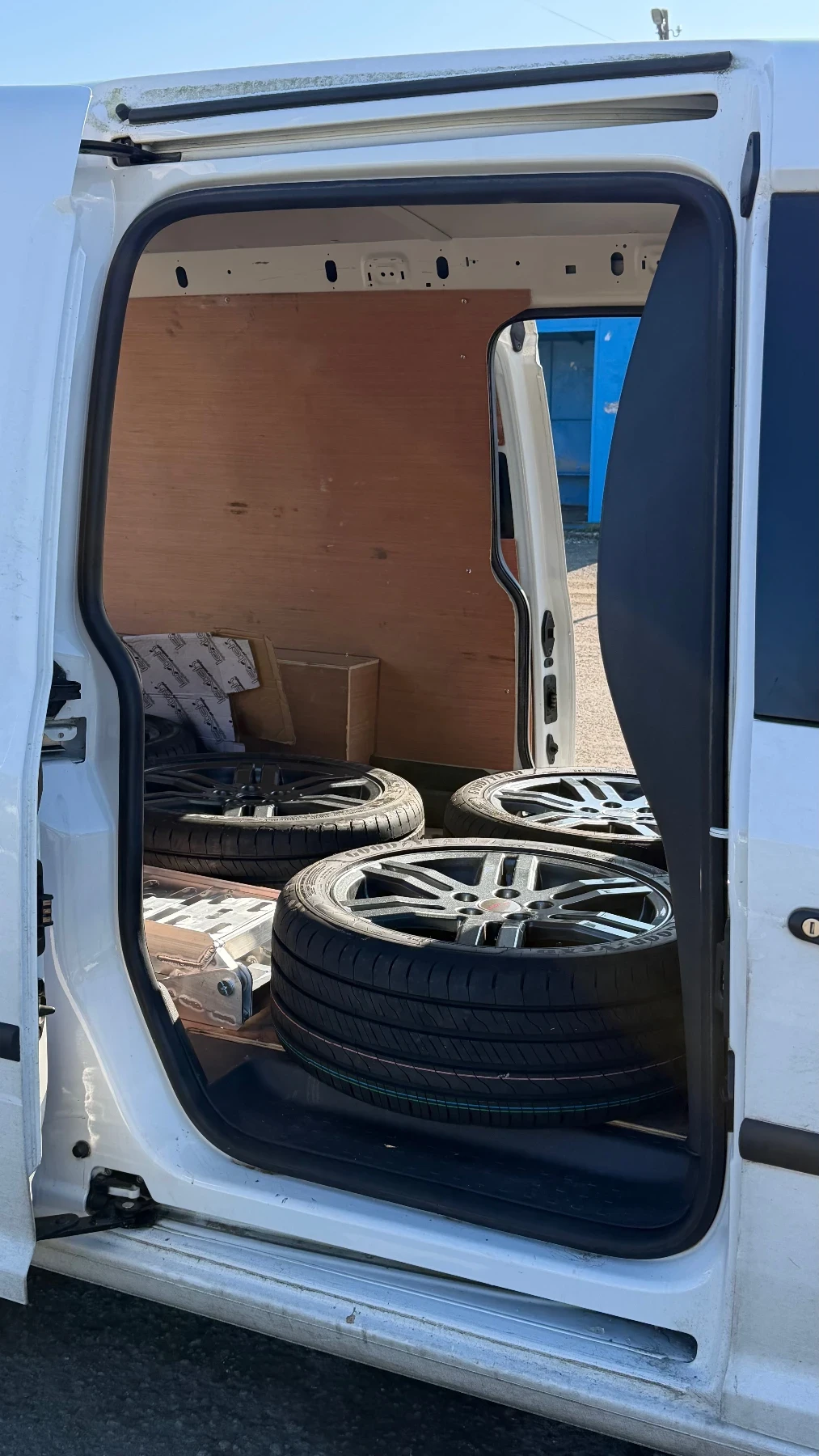 ���� � ������ 225/45R17 �� VW | Mobile.bg � ����������� 11