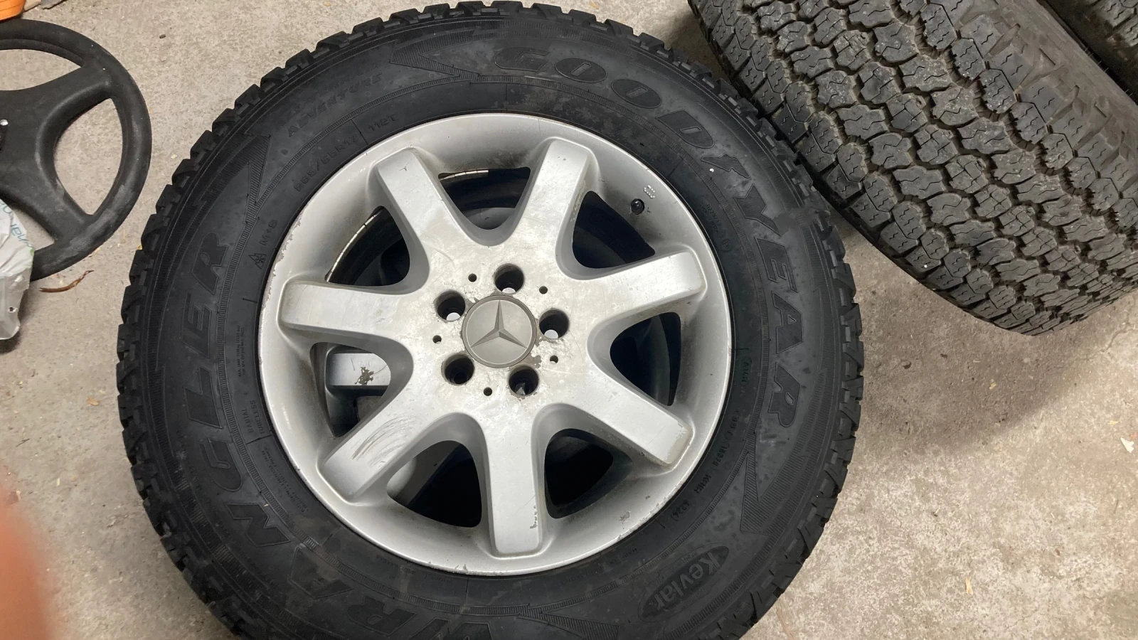 Гуми с джанти Goodyear 265/65R17