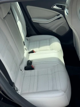 Mercedes-Benz CLA 220 AMG LINE, снимка 9