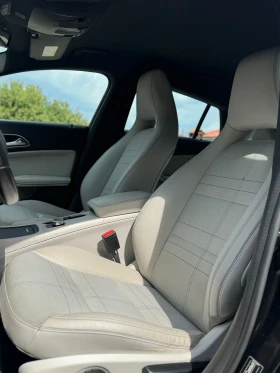Mercedes-Benz CLA 220 AMG LINE, снимка 10