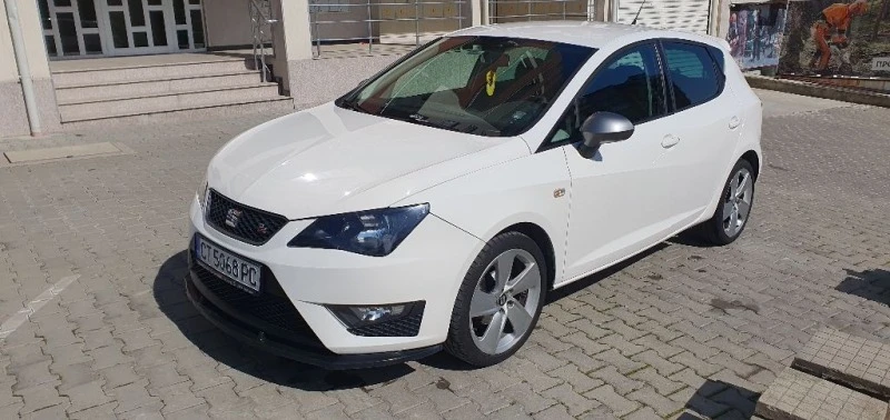 Seat Ibiza 6j, снимка 2 - Автомобили и джипове - 47240404