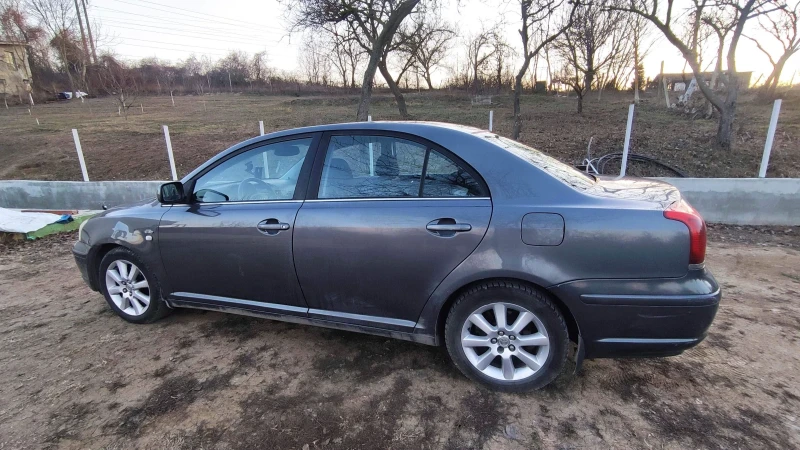 Toyota Avensis T25, снимка 2 - Автомобили и джипове - 47457957