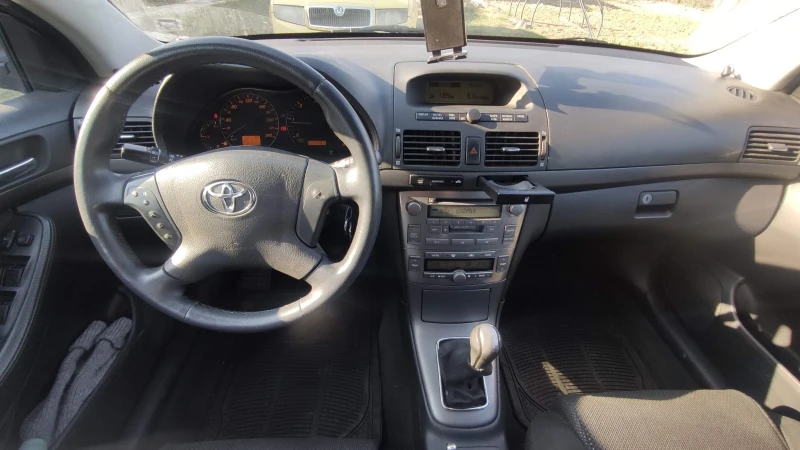 Toyota Avensis T25, снимка 7 - Автомобили и джипове - 47457957