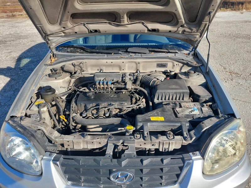 Hyundai Accent 1.4i gaz, снимка 8 - Автомобили и джипове - 48150049