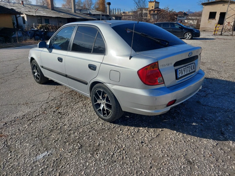 Hyundai Accent 1.4i gaz, снимка 4 - Автомобили и джипове - 48150049