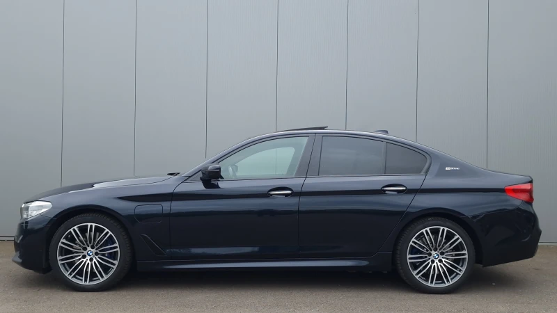 BMW 530E  M pack, снимка 7 - Автомобили и джипове - 50533108