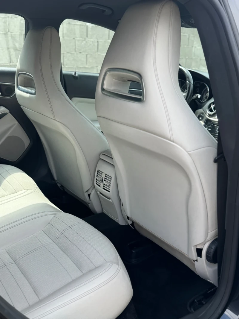 Mercedes-Benz CLA 220 AMG LINE, снимка 8 - Автомобили и джипове - 51760115
