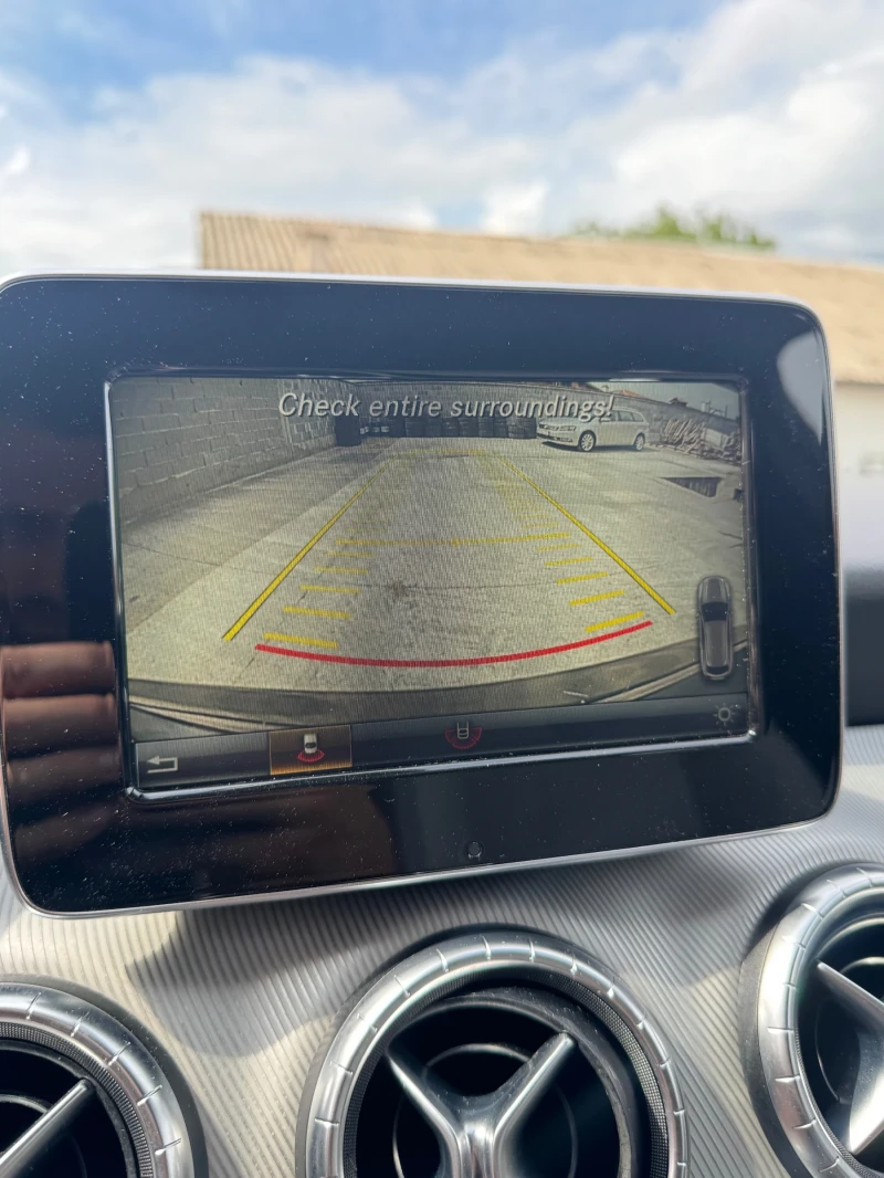 Mercedes-Benz CLA 220 AMG LINE, снимка 13 - Автомобили и джипове - 51760115