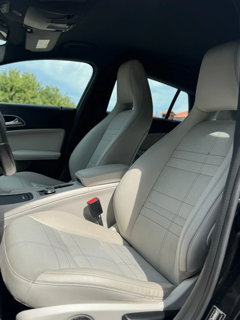 Mercedes-Benz CLA 220 AMG LINE, снимка 10 - Автомобили и джипове - 51760115