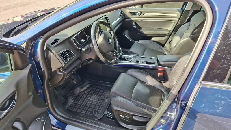 Renault Megane IV Grandtour 1.5 dCi 110 Energy Bose, снимка 10 - Автомобили и джипове - 51795492