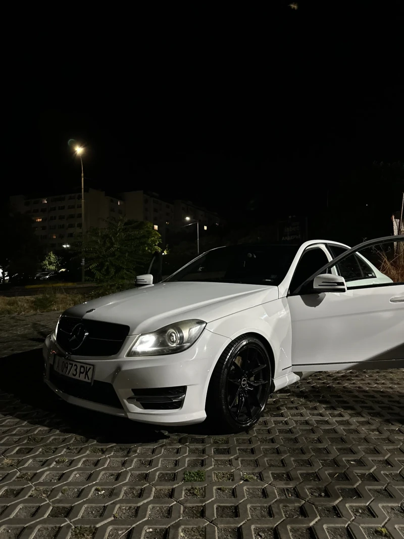 Mercedes-Benz C 350, снимка 11 - Автомобили и джипове - 52003859