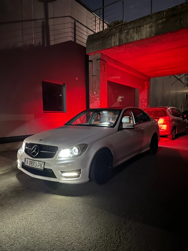 Mercedes-Benz C 350, снимка 12 - Автомобили и джипове - 52003859