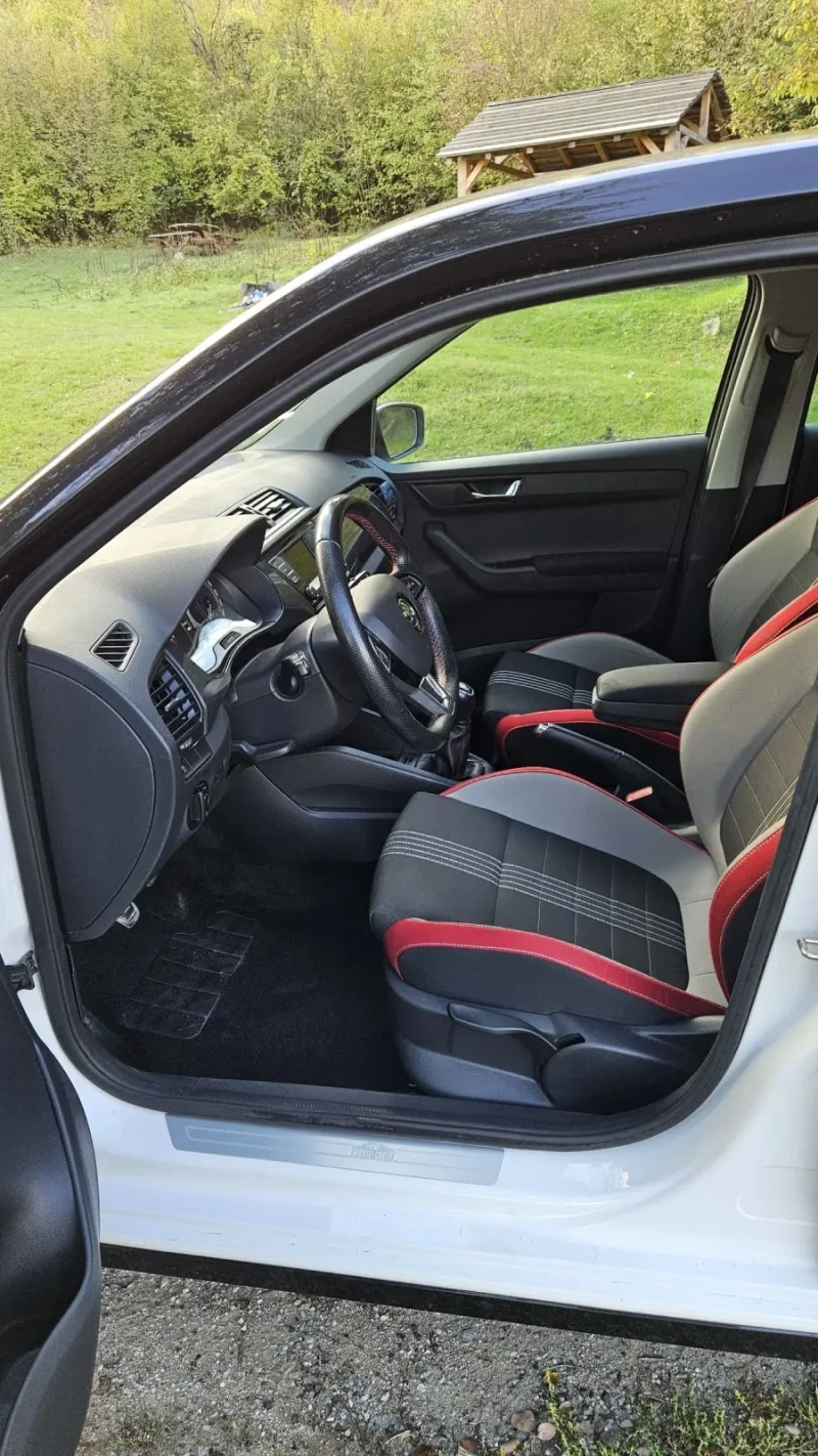 Skoda Fabia MONTE-CARLO, снимка 10 - Автомобили и джипове - 52899918