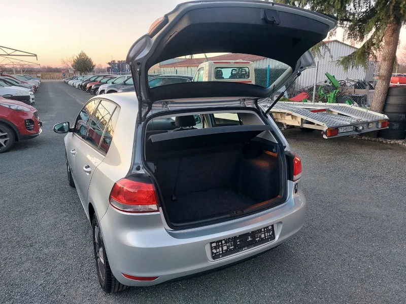 VW Golf 1.6i стария мотор, снимка 14 - Автомобили и джипове - 53530967