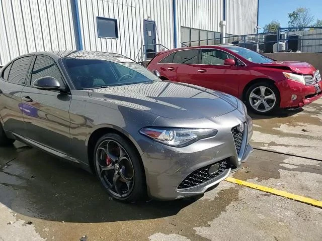 Alfa Romeo Giulia 2.0l, снимка 13 - Автомобили и джипове - 54080504