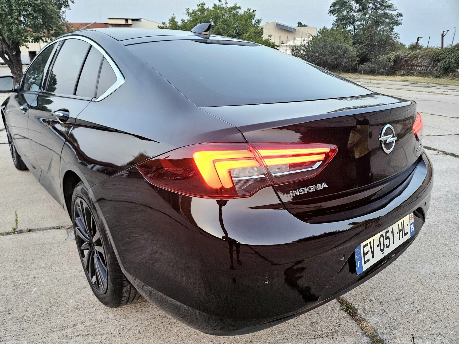 Opel Insignia 2.0 TDI АВТОМАТИК НАВИГАЦИЯ КОЖЕН САЛОН ЛИЗИНГ ФУЛ - изображение 5