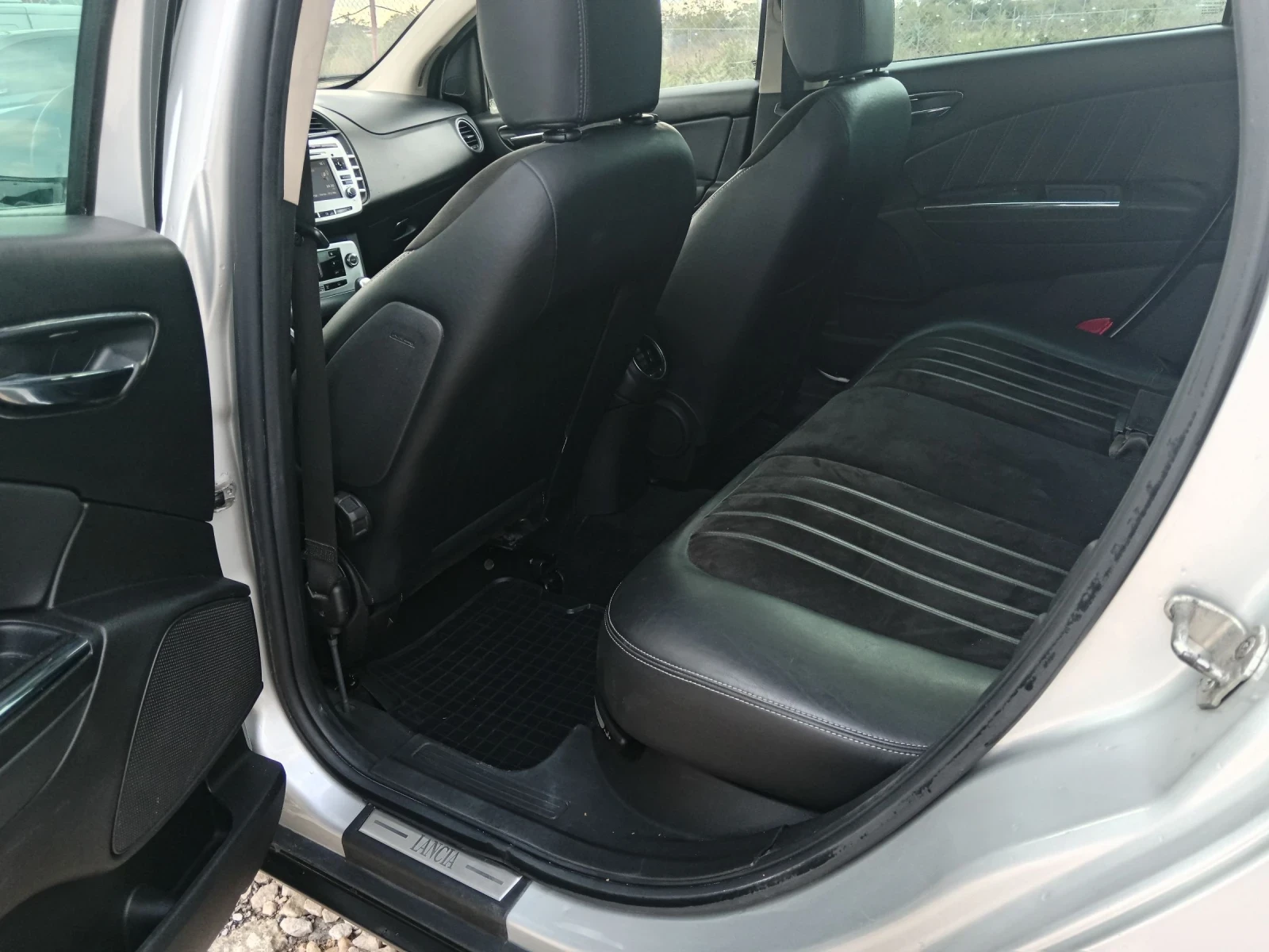 Lancia Delta 1.6 M-JET Automatik | Mobile.bg   11