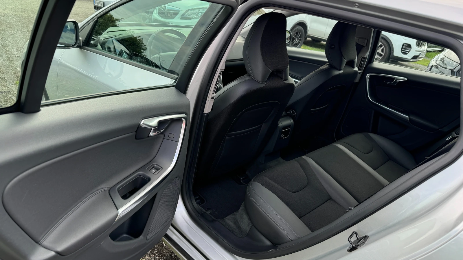 Volvo V60  ! PDC, NAVI, , LED, Tel.,  | Mobile.bg   11