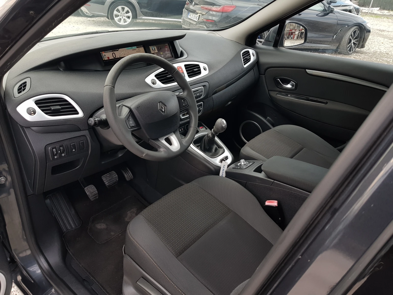 Renault Scenic 1.5 dci - 110 к.с. ИТАЛИЯ | Mobile.bg — изображение 9