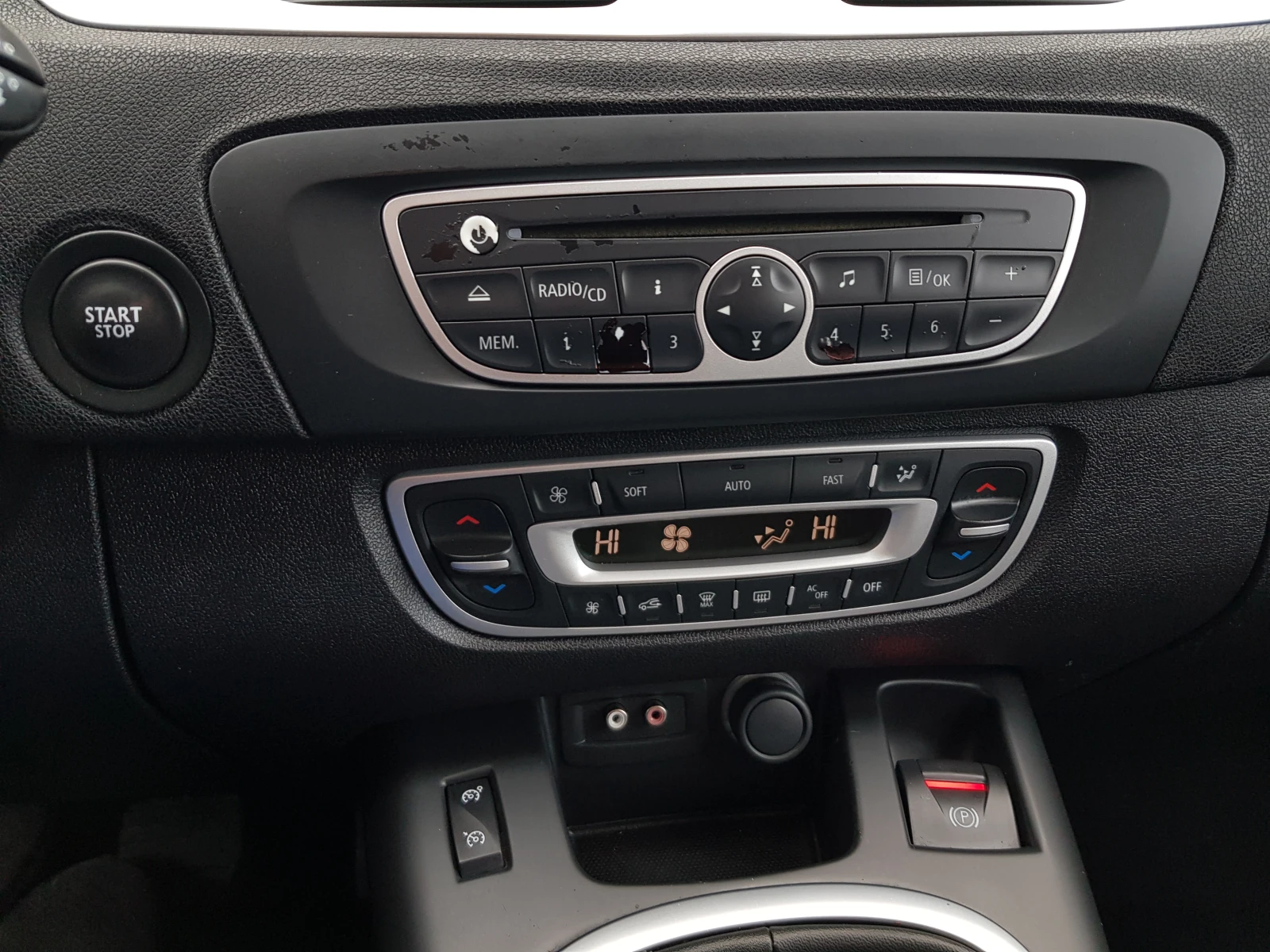 Renault Scenic 1.5 dci - 110 к.с. ИТАЛИЯ | Mobile.bg — изображение 13