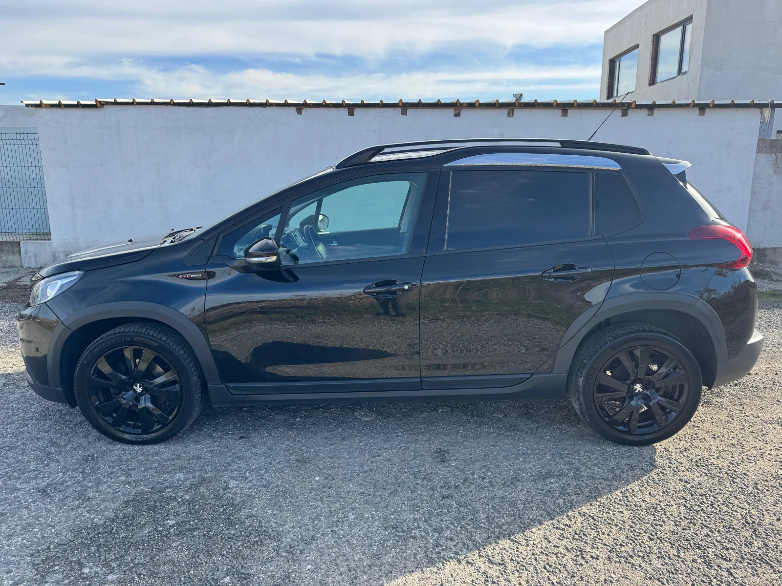 Peugeot 2008 1.6 HDI * GT LINE* CAMERA* PANO* FULL*  - изображение 8