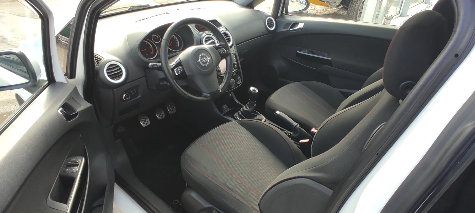 Opel Corsa COSMO 1.7CDTI-131�.�. EURO-5 FULL | Mobile.bg � ����������� 12