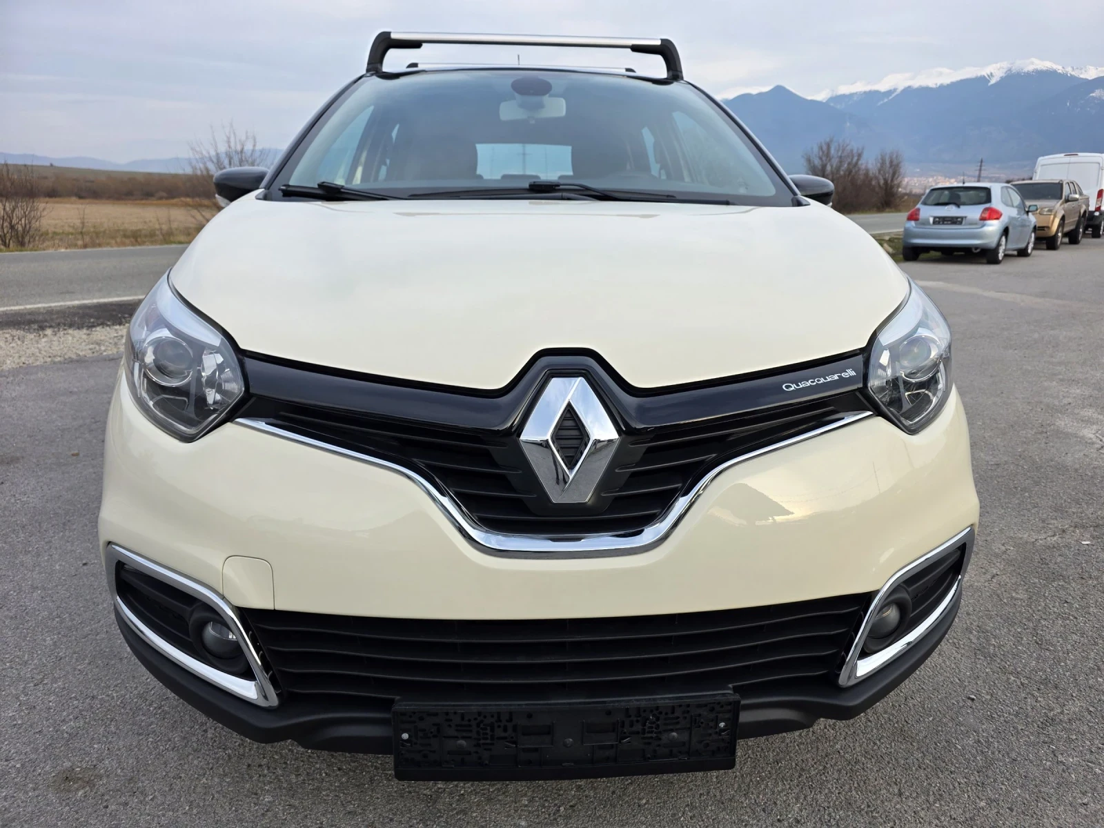 Renault Captur 1.2TCe  89000km. TOP, снимка 3 - Автомобили и джипове - 53723912