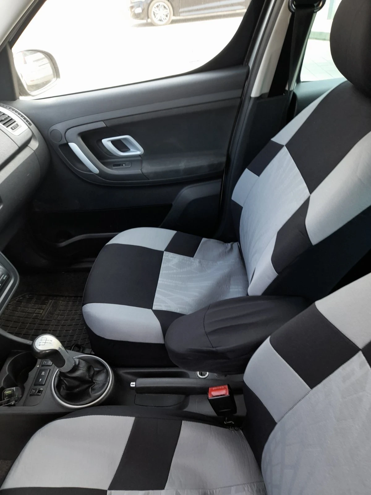 Skoda Roomster, снимка 13 - Автомобили и джипове - 53885936