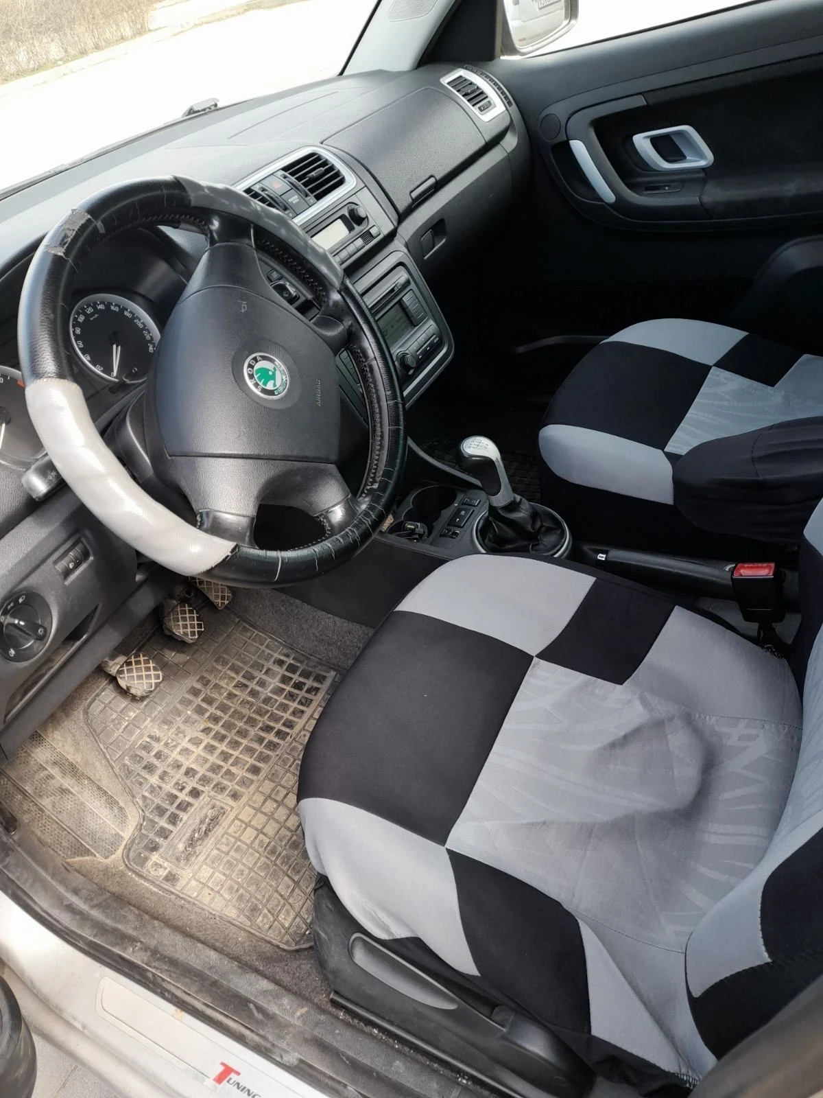 Skoda Roomster, снимка 12 - Автомобили и джипове - 53885936