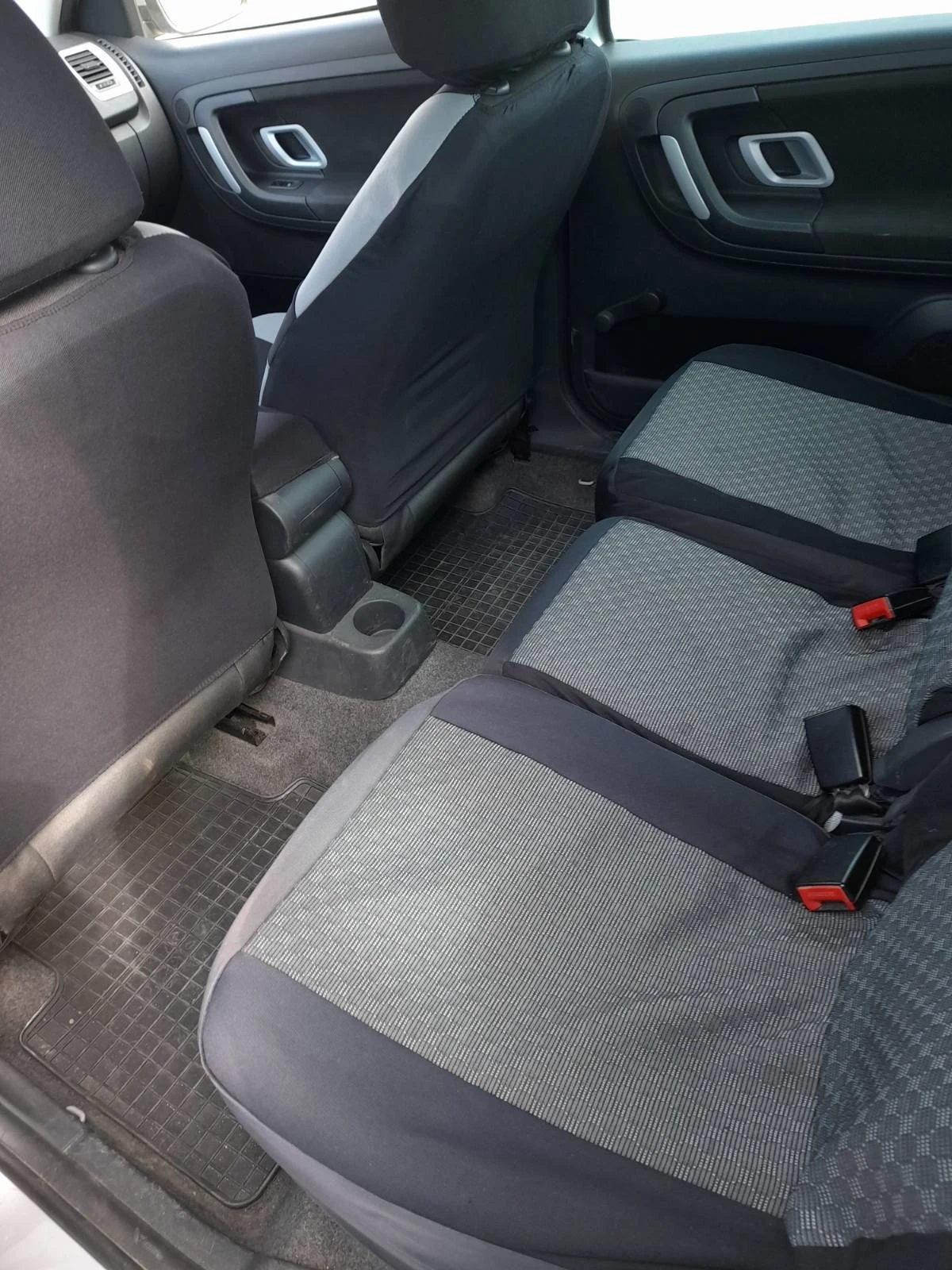 Skoda Roomster, снимка 11 - Автомобили и джипове - 53885936