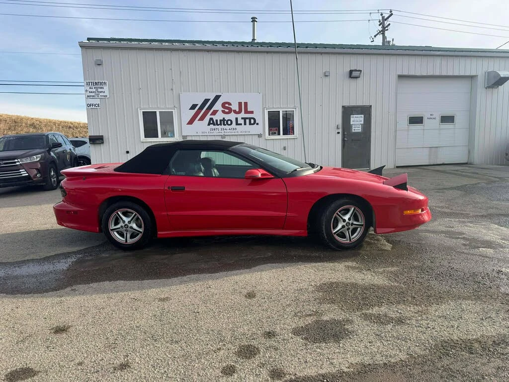 Pontiac Firebird Formula, снимка 2 - Автомобили и джипове - 53920038