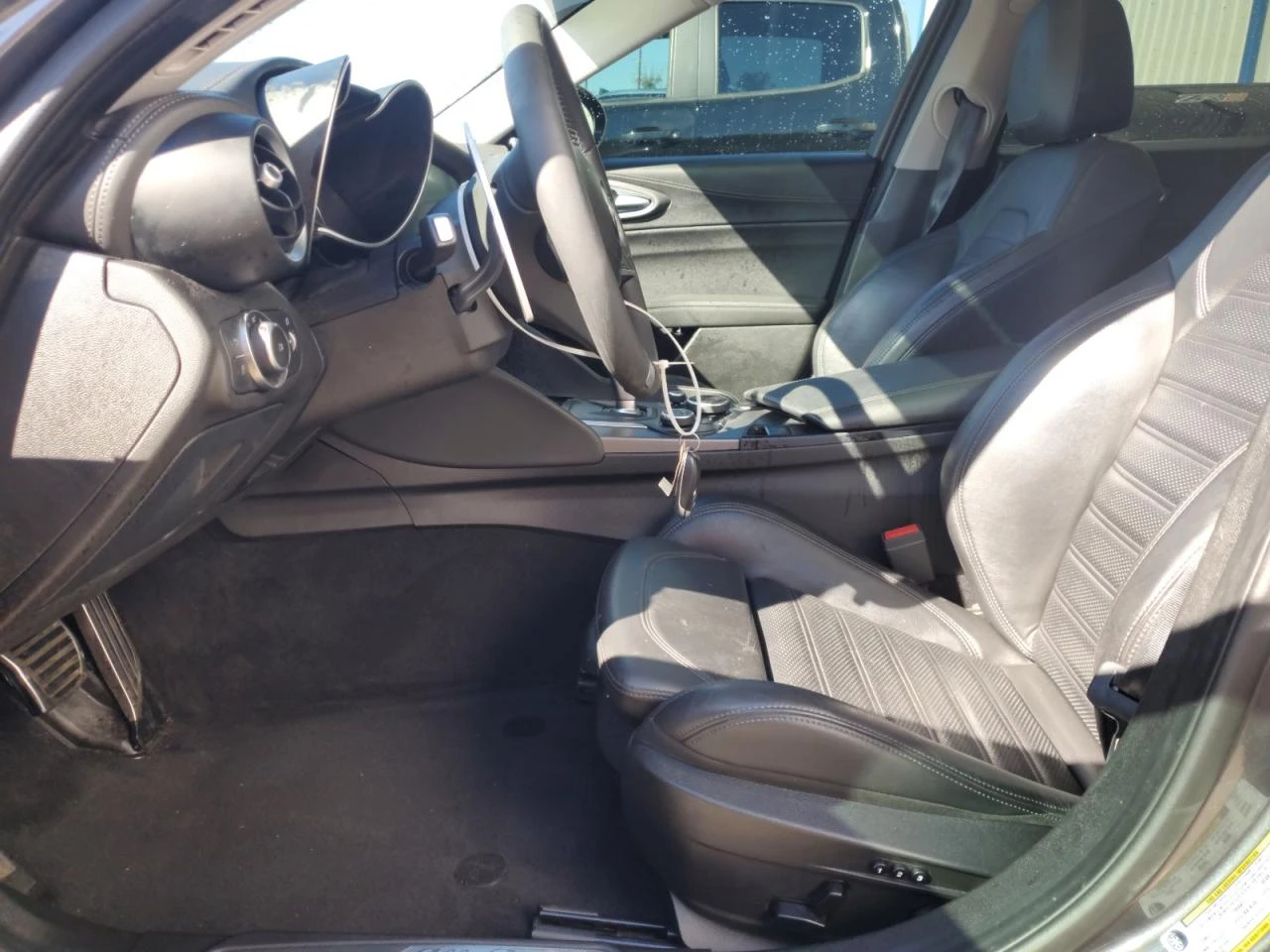 Alfa Romeo Giulia 2.0l, снимка 7 - Автомобили и джипове - 54080504