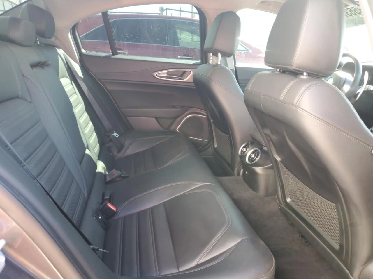 Alfa Romeo Giulia 2.0l, снимка 10 - Автомобили и джипове - 54080504