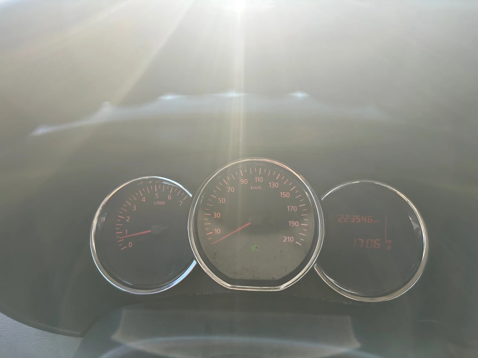 Dacia Lodgy 1, 6/83 газ-бензин, снимка 5 - Автомобили и джипове - 54113993