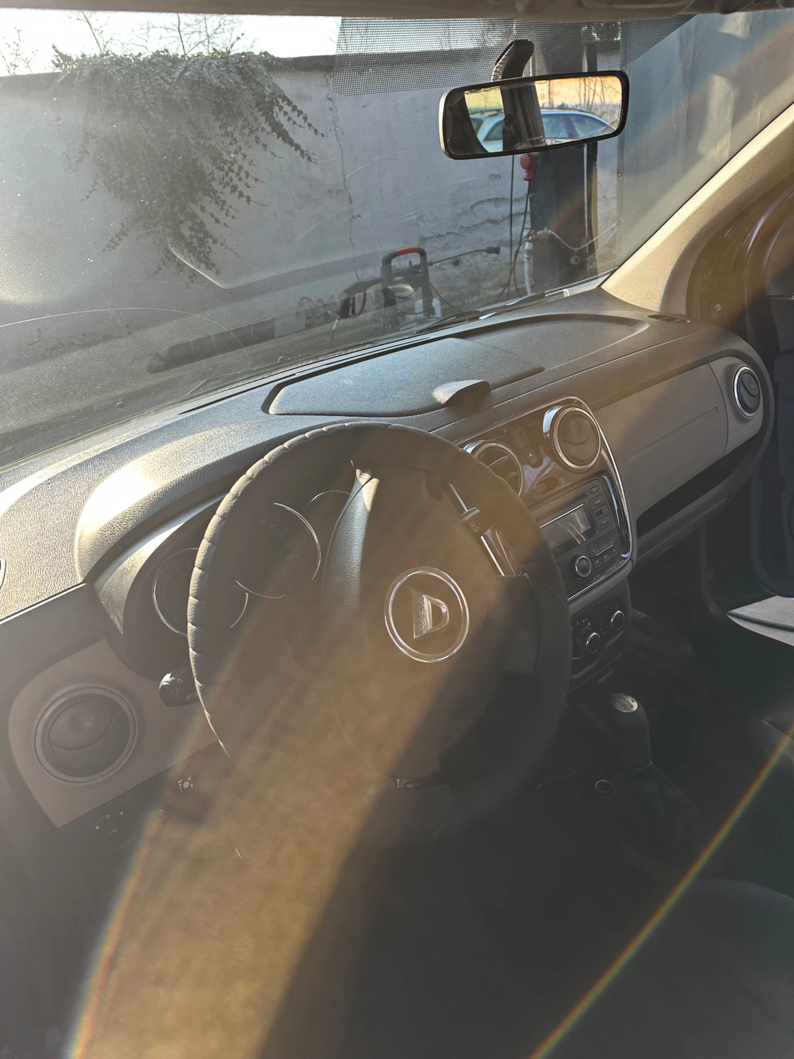 Dacia Lodgy 1, 6/83 газ-бензин, снимка 8 - Автомобили и джипове - 54113993