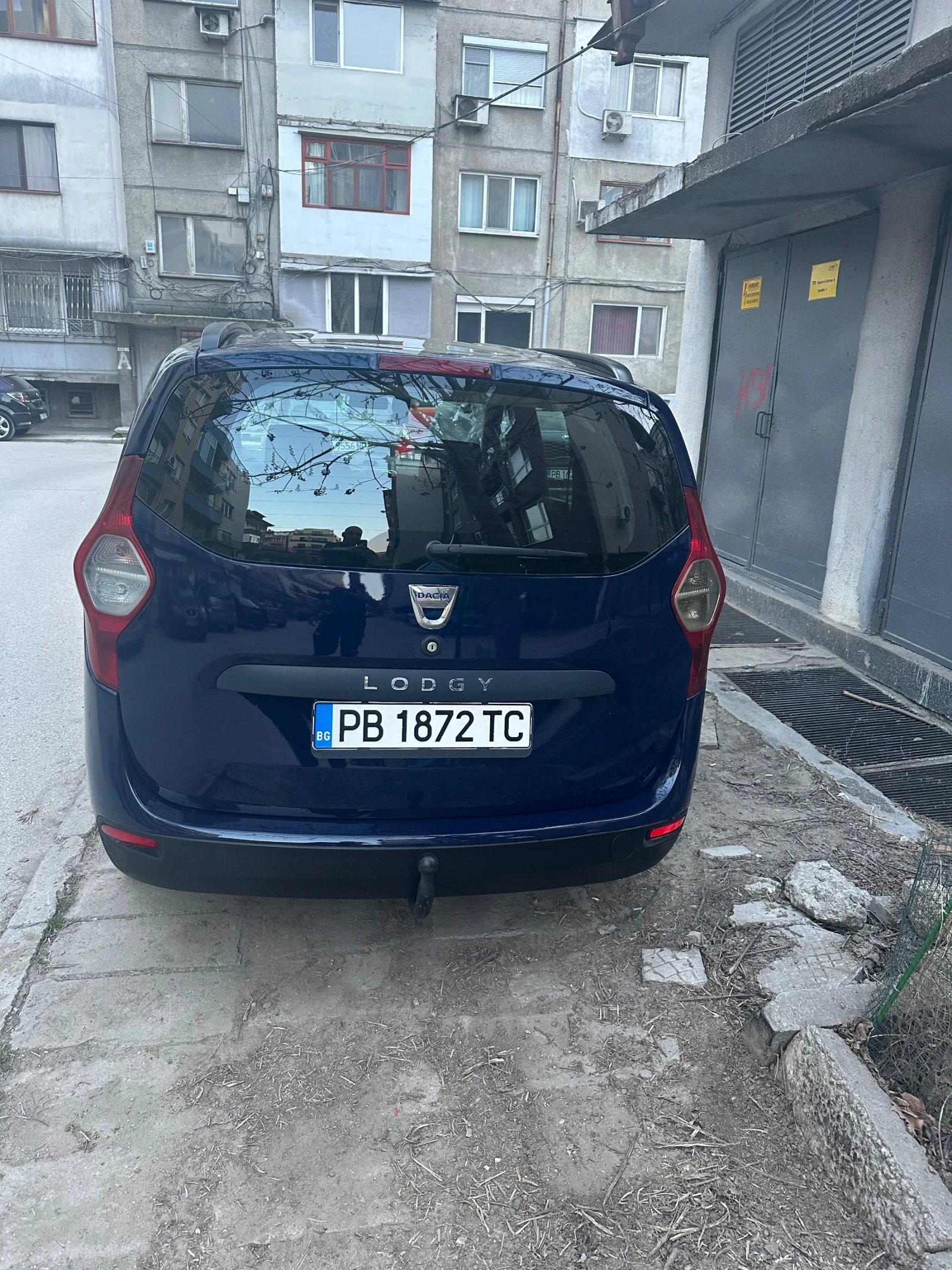 Dacia Lodgy 1, 6/83 газ-бензин, снимка 2 - Автомобили и джипове - 54113993