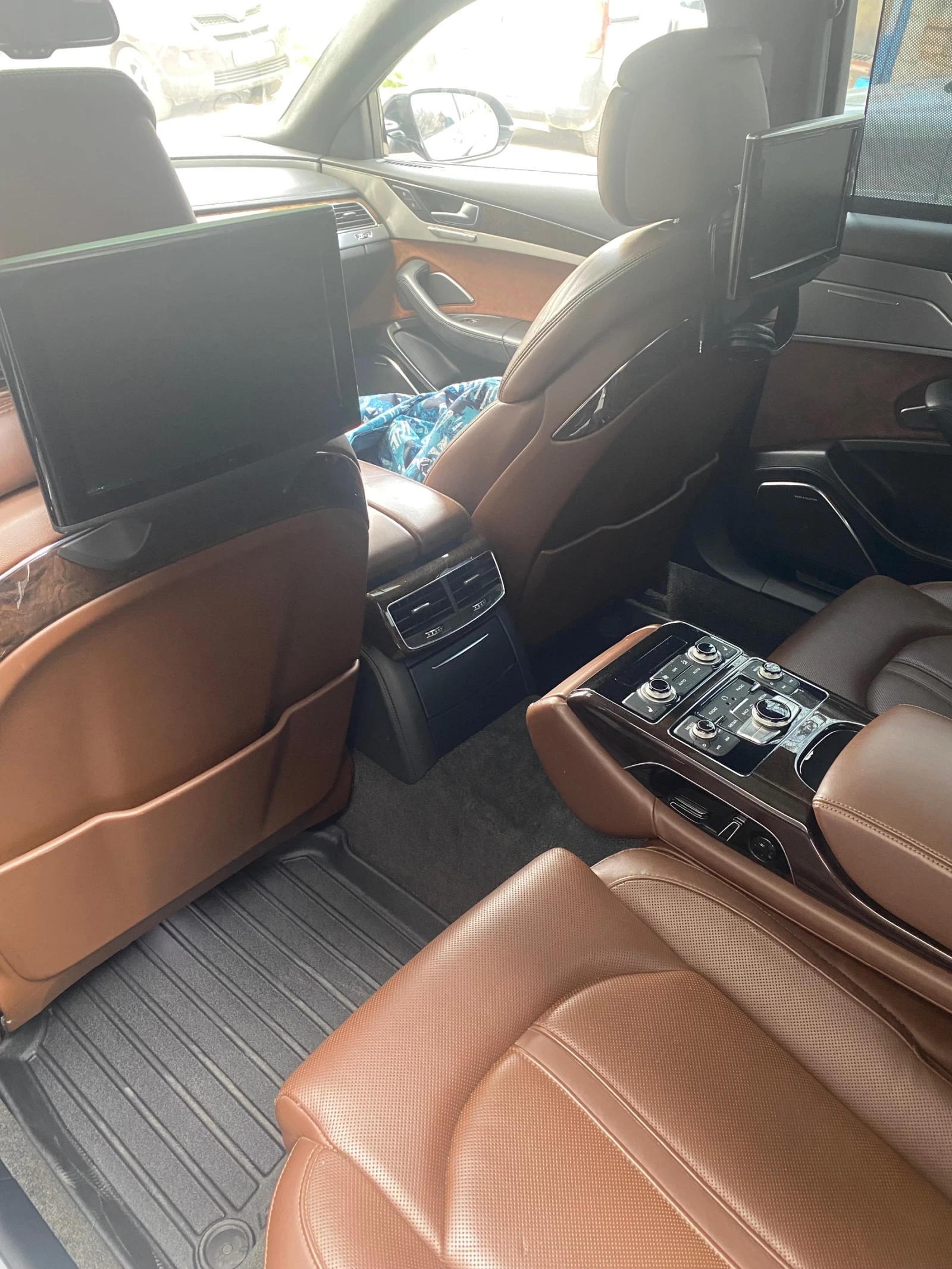 Audi A8, снимка 5 - Автомобили и джипове - 54140923