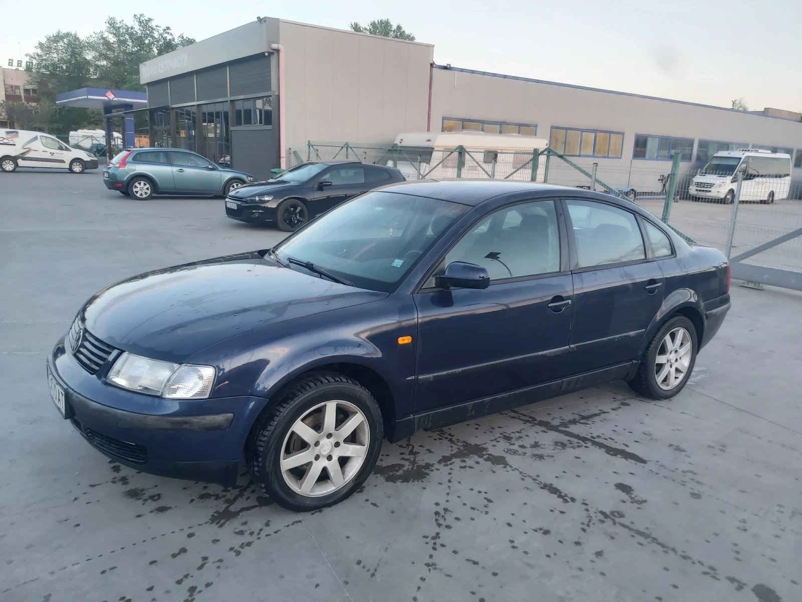VW Passat, снимка 6 - Автомобили и джипове - 54412011