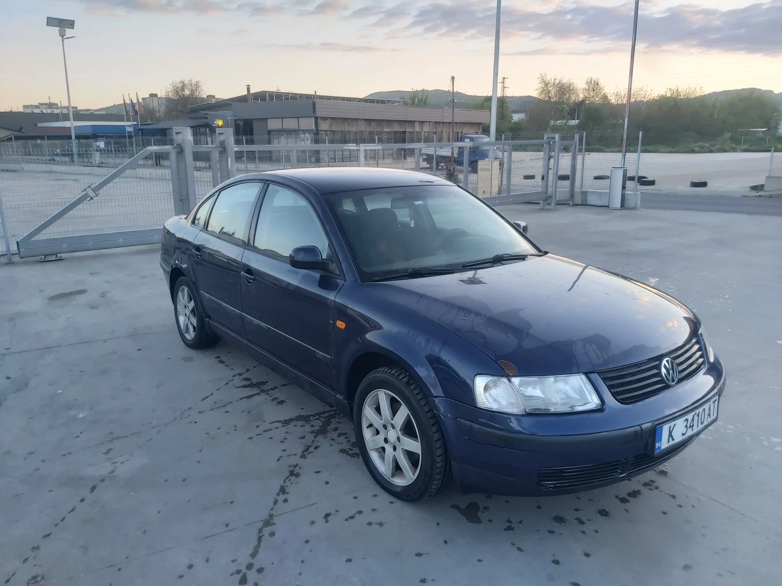VW Passat, снимка 5 - Автомобили и джипове - 54412011