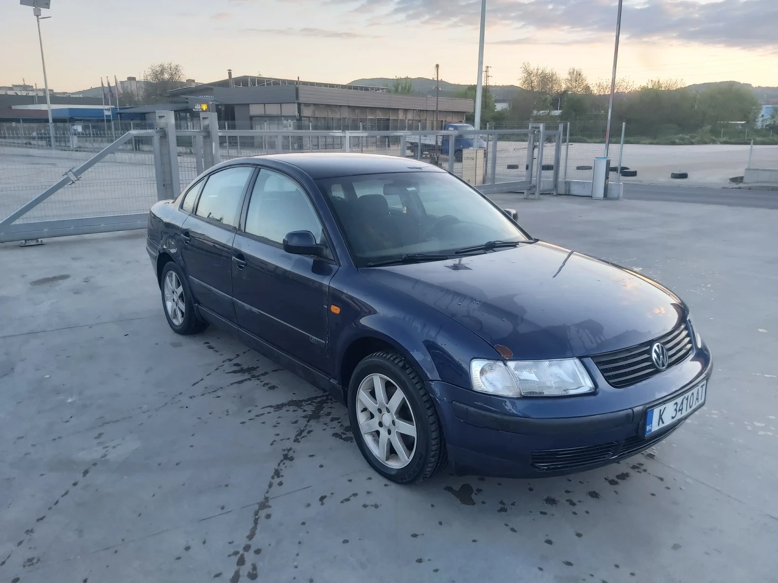 VW Passat, снимка 4 - Автомобили и джипове - 54412011
